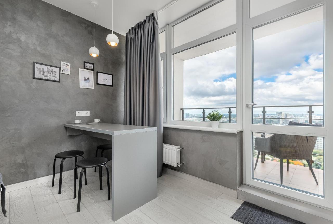 Razor Apartment With Terrace, Kamanina Odessa Eksteriør bilde